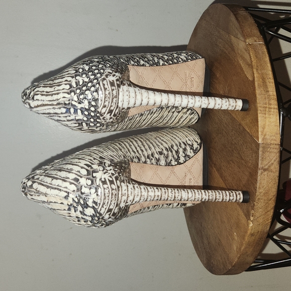 L.A.M.B Platform Pumps - Picture 4 of 5